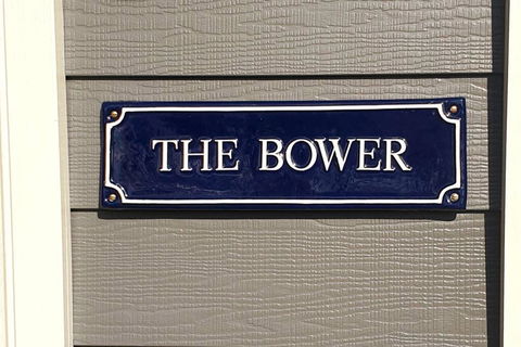 The Bower@ Kings Cottage - Kawana Tourism 0