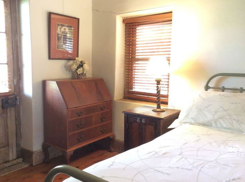 The Coach House On River And Park - Kawana Tourism 3
