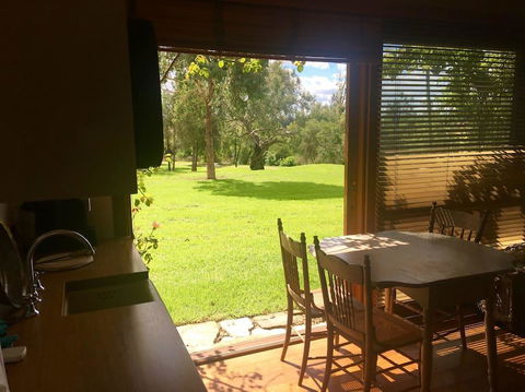 The Coach House On River And Park - Kawana Tourism 1