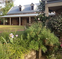 The Coach House on River and Park - Kawana Tourism