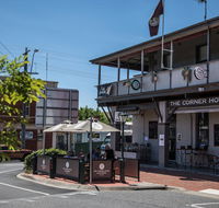 The Corner Hotel Alexandra - Kawana Tourism