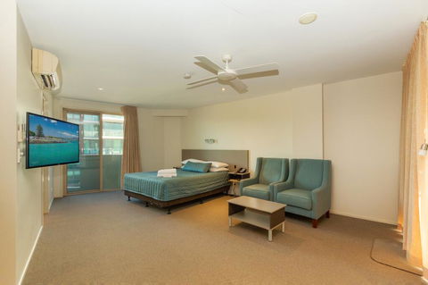 The Dorsal Boutique Hotel - Kawana Tourism 1