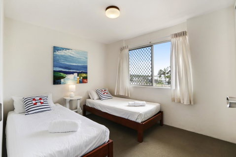 The Headlands Apartments - Kawana Tourism 2