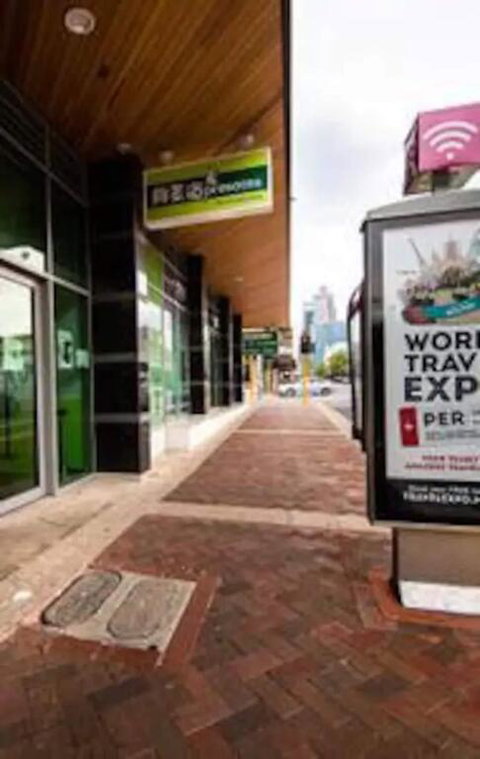 The Heart Of Northbridge With Complimentary Parking, Wifi & Netflix - Kawana Tourism 3