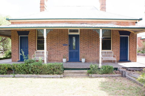 The Little Cooking School And Accommodation - Kawana Tourism 0