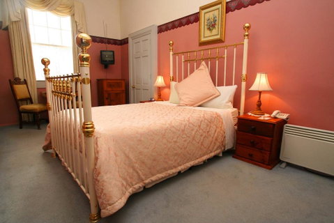 The Lodge On Elizabeth Boutique Hotel - Kawana Tourism 3