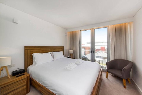 The Nest - Modern Room In Northbridge With Roof Terrace - Kawana Tourism 0