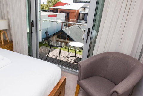 The Nest - Modern Room In Northbridge With Roof Terrace - Kawana Tourism 1