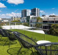 The Nest - Quirky Queen Sized Space with Roof Terrace - Kawana Tourism