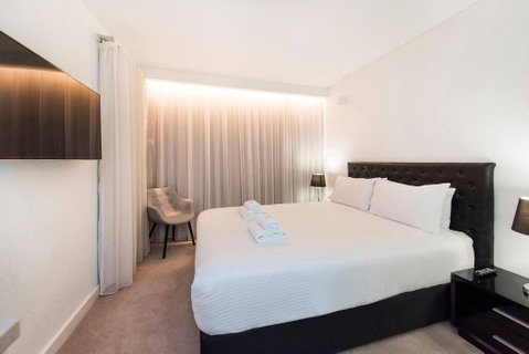 The Nest - Smart Suite On Newcastle St With Rooftop Views - Kawana Tourism 1