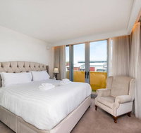 The Nest - Trendy Studio Close to Centre with Roof Terrace - Kawana Tourism