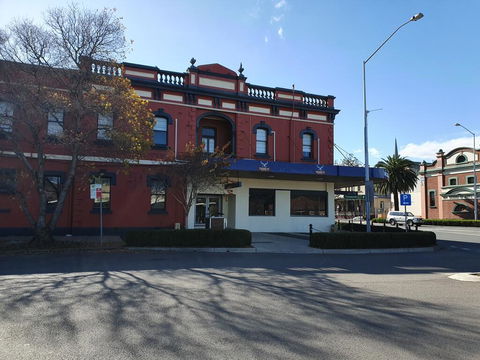 The Royal Hotel - Kawana Tourism 0