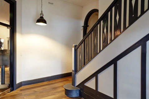 The Royal Hotel, Drouin - Kawana Tourism 2