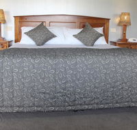 The Saltbush Motor Inn - Kawana Tourism