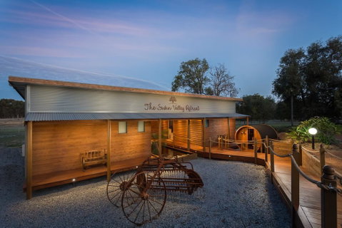 The Swan Valley Retreat - Kawana Tourism 3