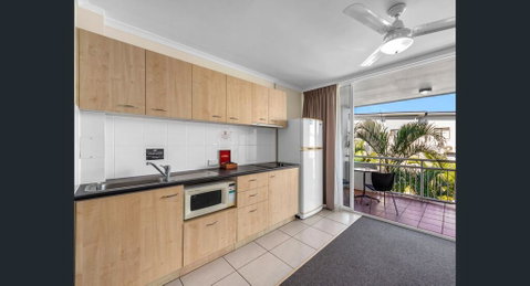 The Wellington Apartment Hotel - Kawana Tourism 1