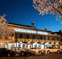 The Woolpack Hotel - Kawana Tourism