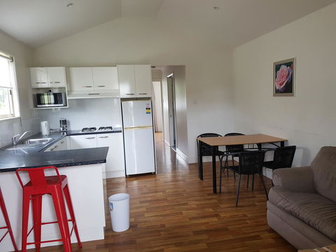 Timbertown Resort And Motel - Kawana Tourism 1