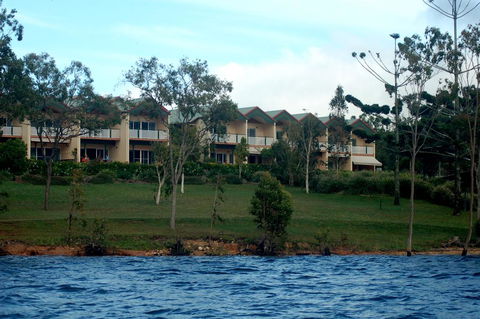 Tinaroo Lake Resort - Kawana Tourism 2