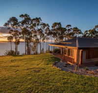 Tinderbox Cliff House - Kawana Tourism