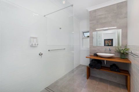 Toms Cottage - Wilgowrah -A Country Escape - Kawana Tourism 3