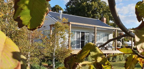 Toms Cottage - Wilgowrah -A Country Escape - Kawana Tourism 0