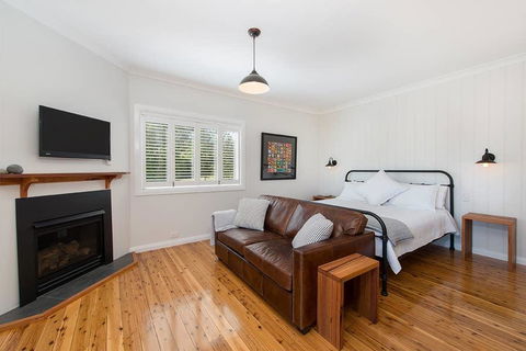 Toms Cottage - Wilgowrah -A Country Escape - Kawana Tourism 1