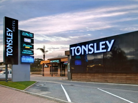 Tonsley Hotel - Kawana Tourism 1