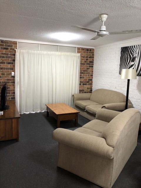Toowong Villas - Kawana Tourism 1