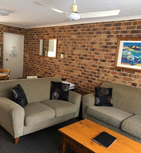 Toowong Villas - Kawana Tourism 3
