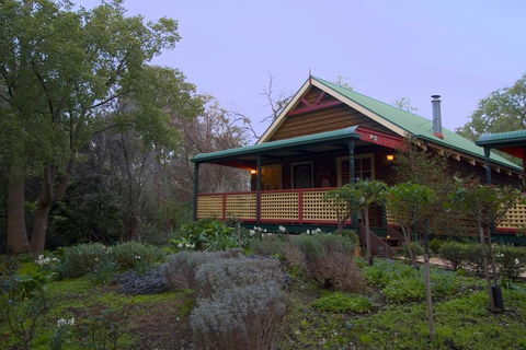 Trawool Cottages And Farmstay - Kawana Tourism 2