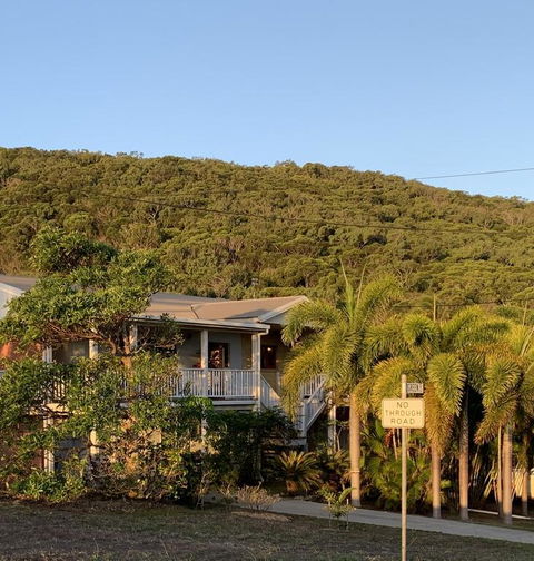 Tropical Styling - Kawana Tourism 3