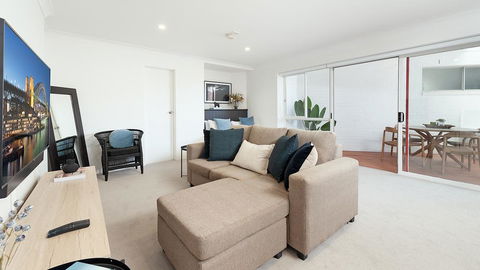 ULTIMATE BONDI LIVING - Kawana Tourism 0