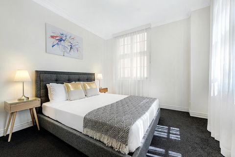 ULTIQA Rothbury Hotel - Kawana Tourism 0