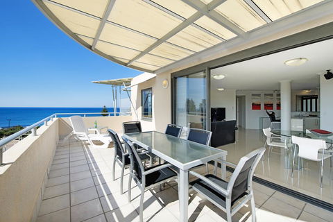 ULTIQA Shearwater Resort - Kawana Tourism 0