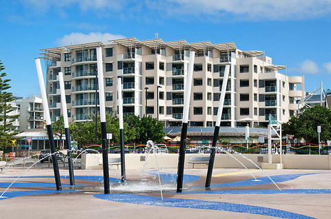 ULTIQA Shearwater Resort - Kawana Tourism 1