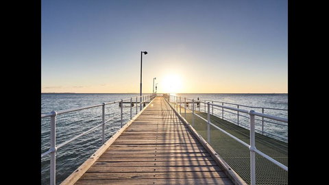 Ultra Stylish Fremantle Area - Kawana Tourism 2
