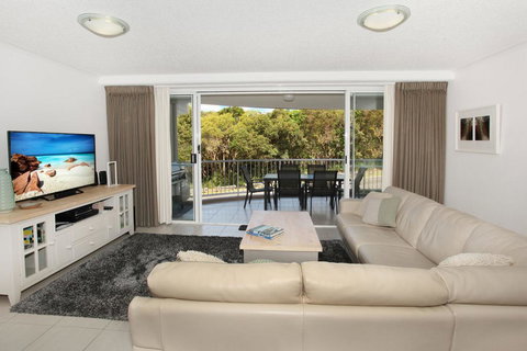 Unit 2 Point Break Apartments, 1-3 Point Arkwright, Linen Incl - Kawana Tourism 0