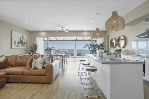UNIT 35 Whitsundays - Kawana Tourism 0