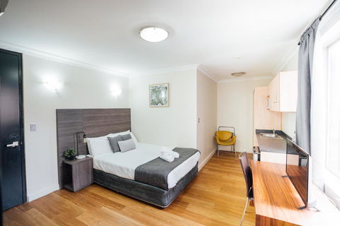 UNO Hotel Sydney - Kawana Tourism 1