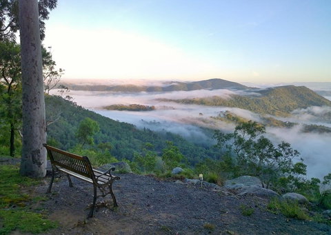 Valley View Luxury Retreat - Kawana Tourism 3