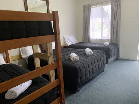 Valley View Motel - Kawana Tourism 2