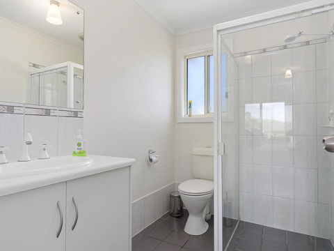 VALLEY VIEWS - 10 Valley Heights Drive - Kawana Tourism 0