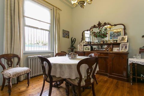 VIGNACOURT MANSION RICHMOND HILL - Kawana Tourism 1