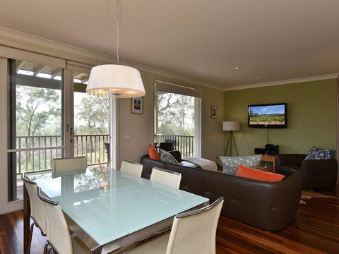 Villa Executive 2br Sangiovese Resort Condo Located Within Cypress Lakes Resort (nothing Is More Central) - Kawana Tourism 0