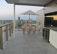 VUE Penthouse on King William - Kawana Tourism