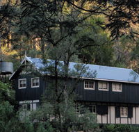 Walhalla Coach House - Kawana Tourism