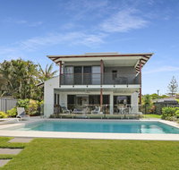 WATERFRONT HOME BORDERING MOOLOOLABA - Kawana Tourism