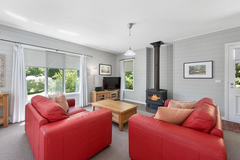 Amelina Cottages - Kawana Tourism 2