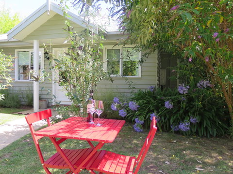 Amelina Cottages - Kawana Tourism 3